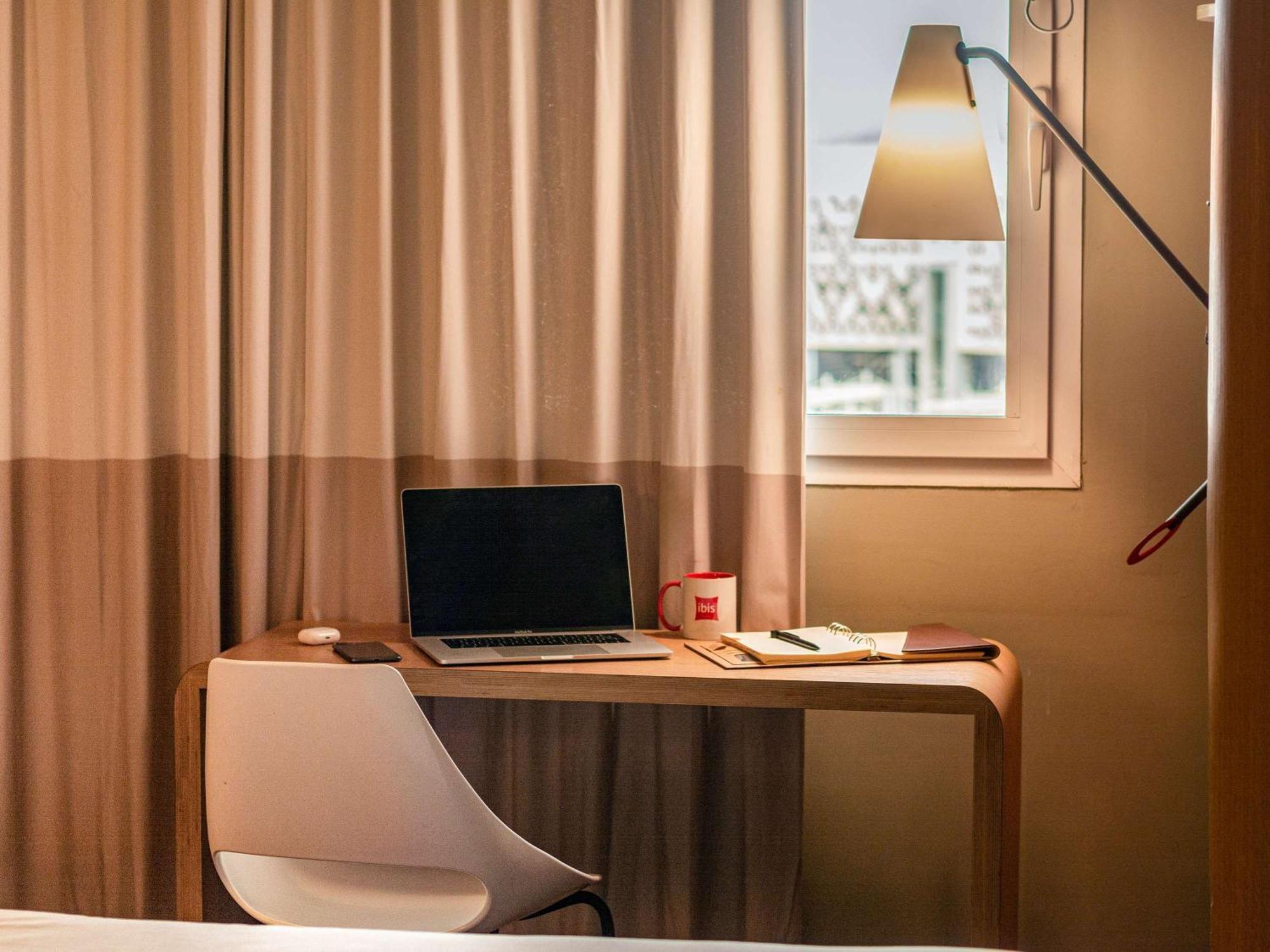 Ibis Rabat Agdal Hotel Bagian luar foto