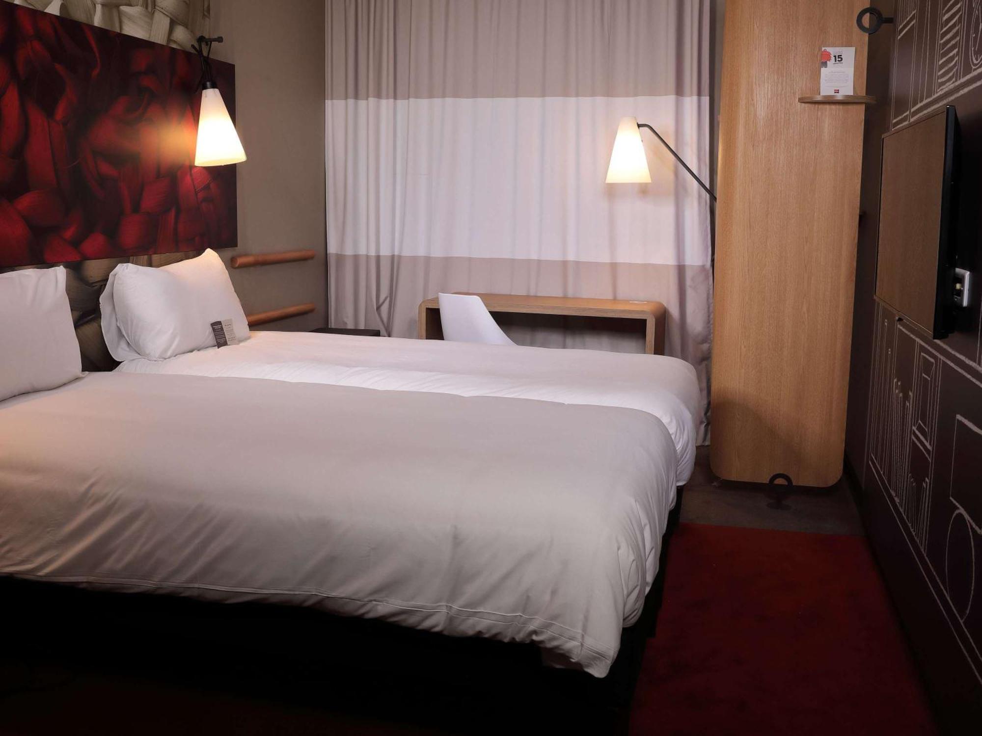 Ibis Rabat Agdal Hotel Bagian luar foto