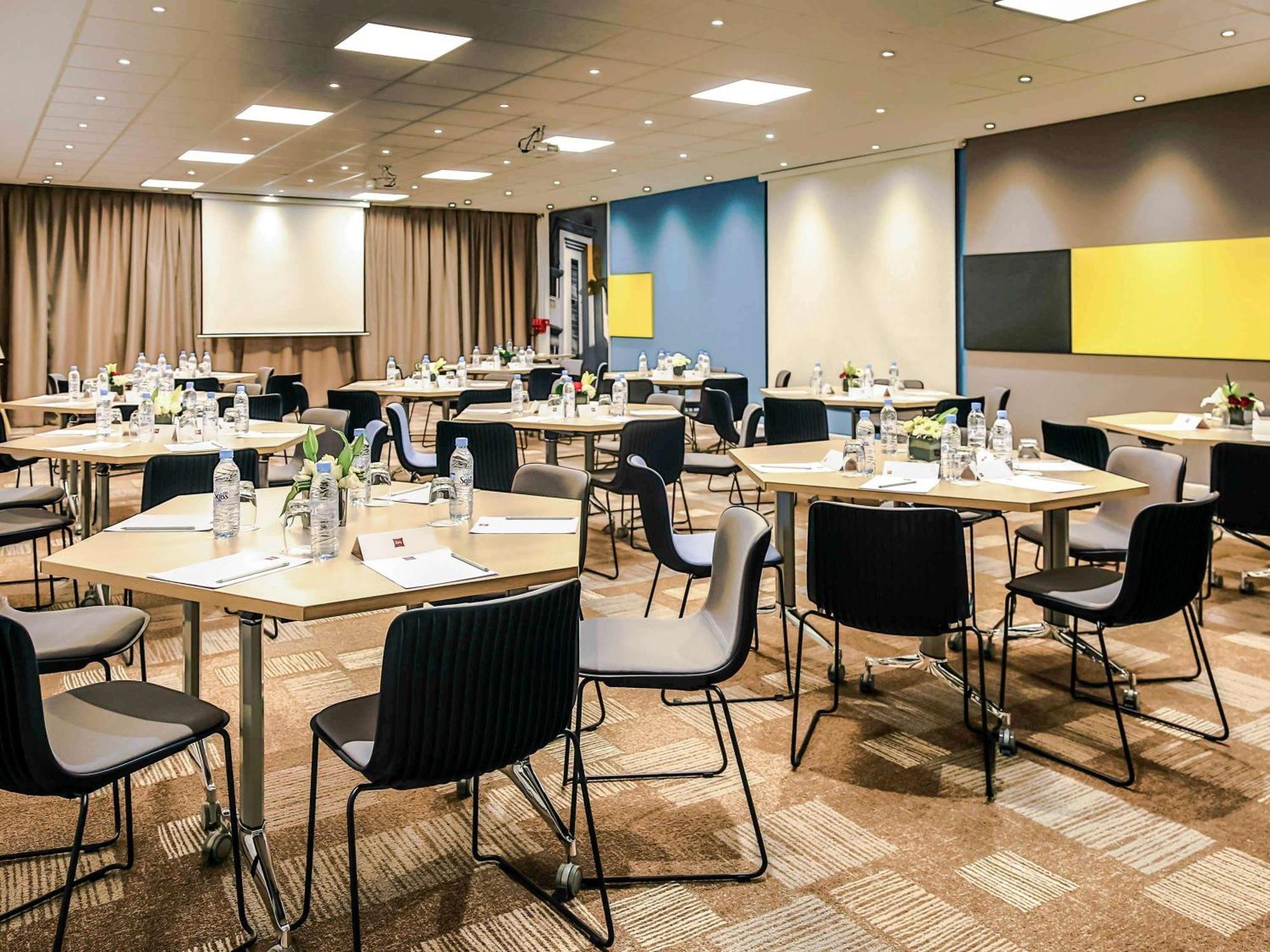 Ibis Rabat Agdal Hotel Bagian luar foto